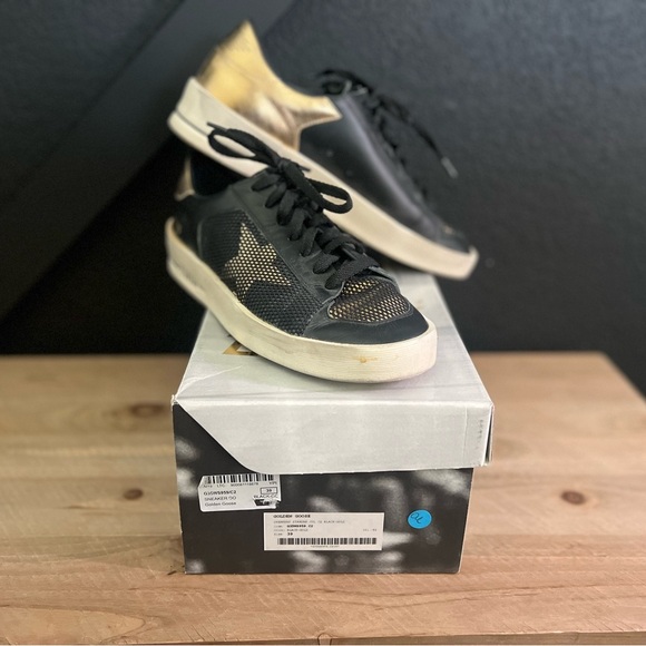 GoldenGoose Stardan Sneakers gold and black - Picture 1 of 8